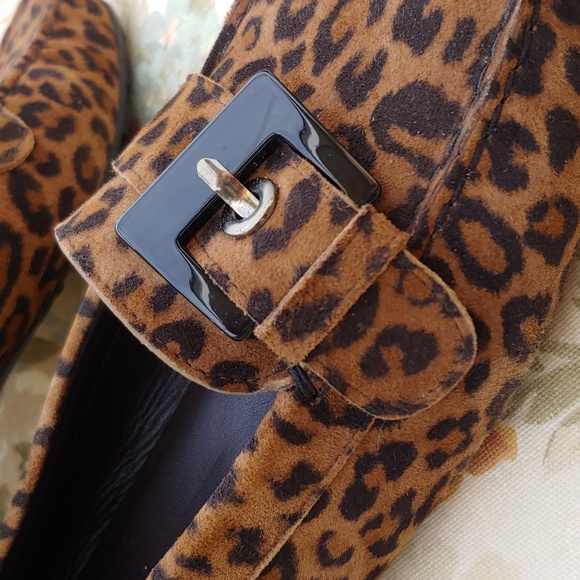 Stuart Weitzman Leopard Print Driving Loafer Shoes with Buckle Women's 8.5 - Picture 5 of 17